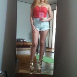 👻Red zip-up top👻